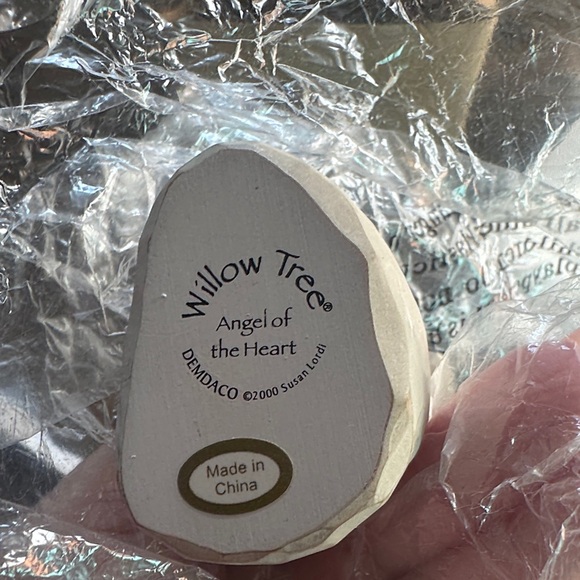 Willow tree - Picture 3 of 5